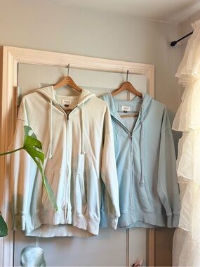 American Eagle Light Blue and Mint Green Zip Hoodie Sweatshirts_2 bundle